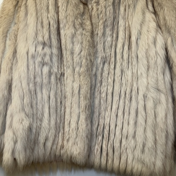 Vintage Saga Fox cozy lux fluffy fur coat - Picture 5 of 16